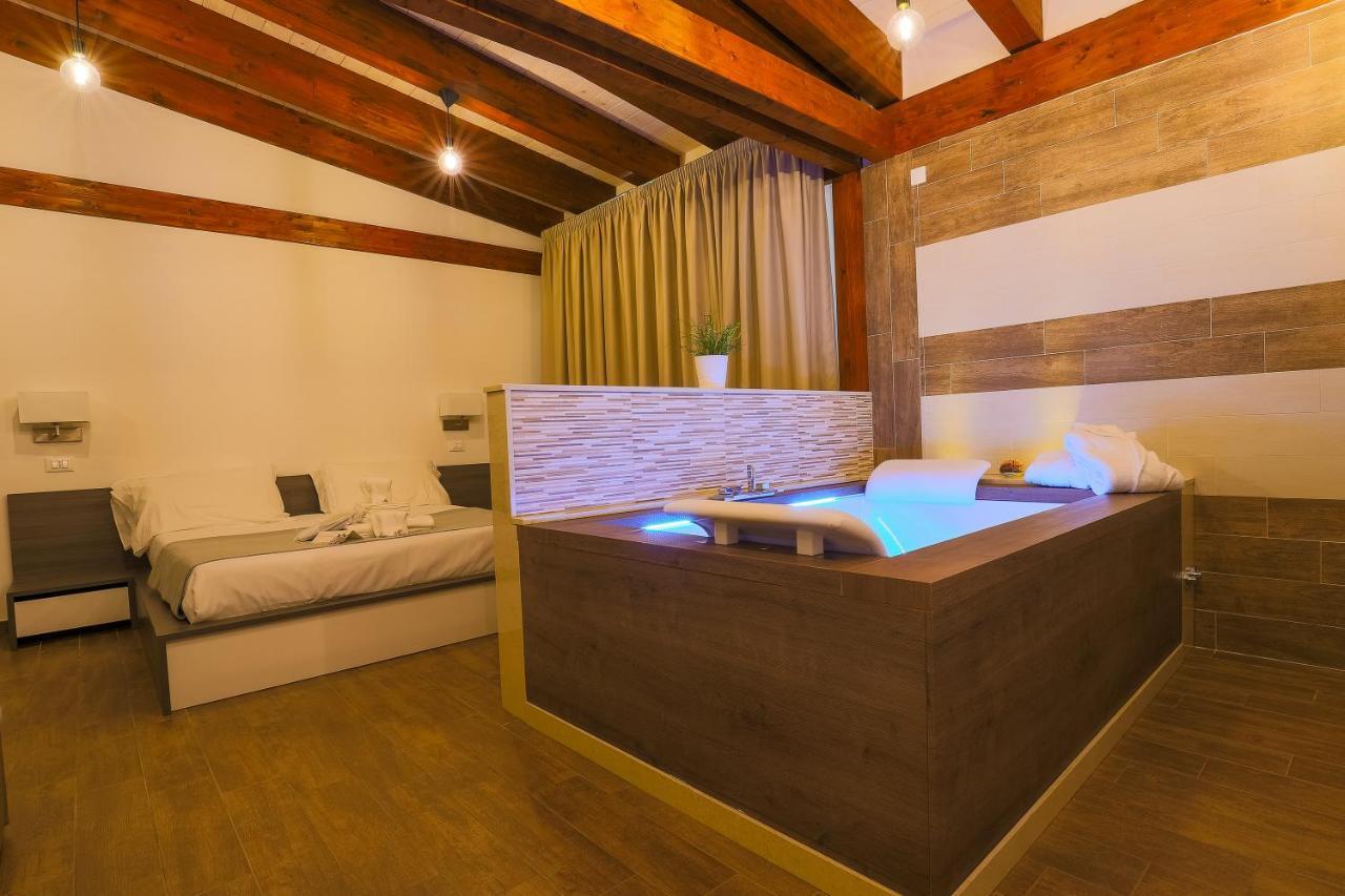 Il Semaforo Sila Hotel Таверна Екстериор снимка