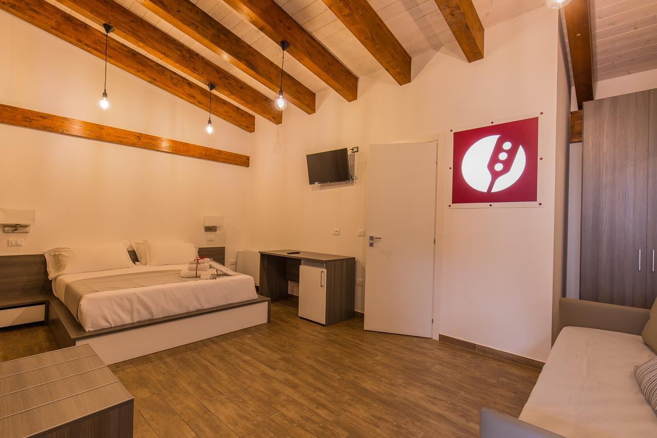 Il Semaforo Sila Hotel Таверна Екстериор снимка